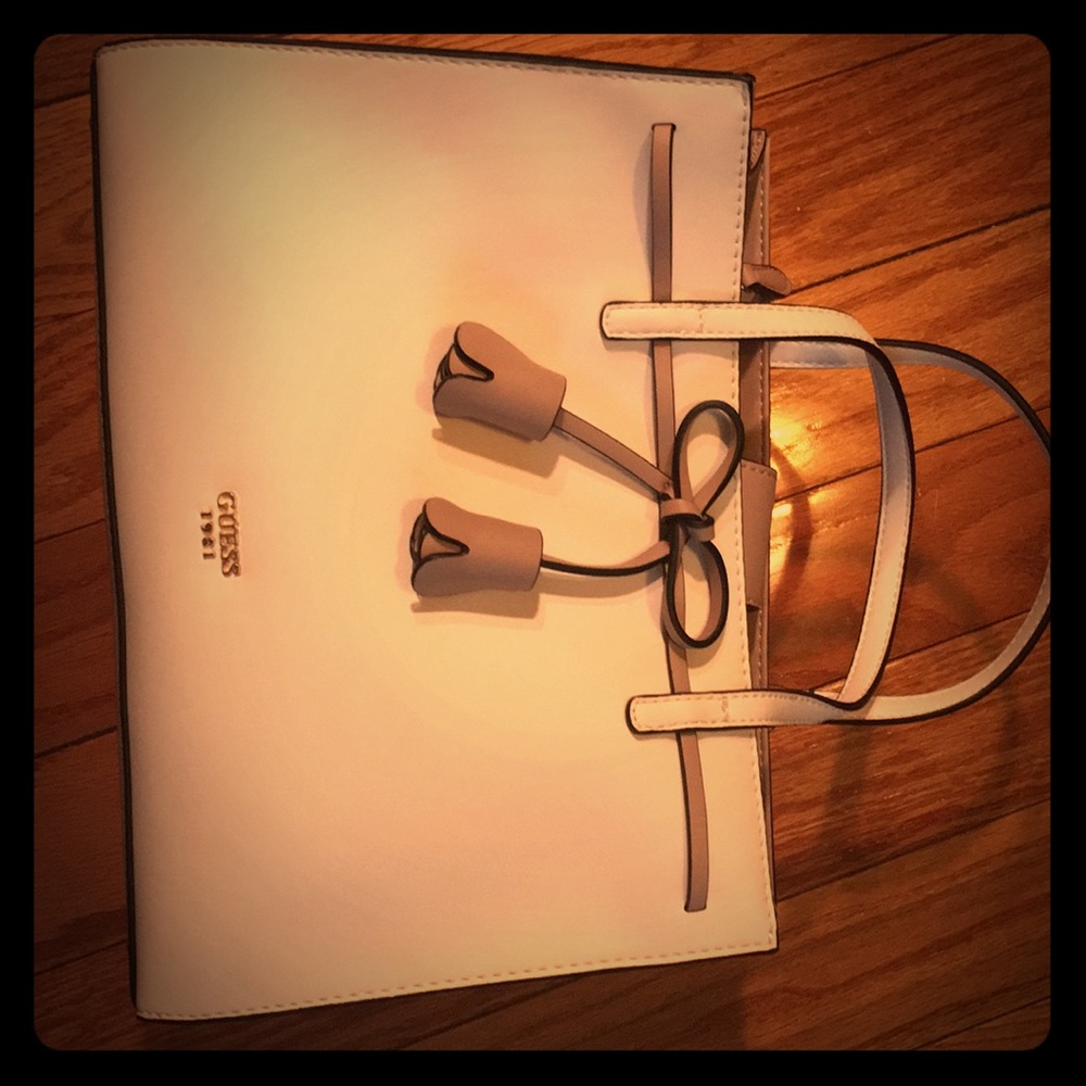 NWT Guess rose colored handbag